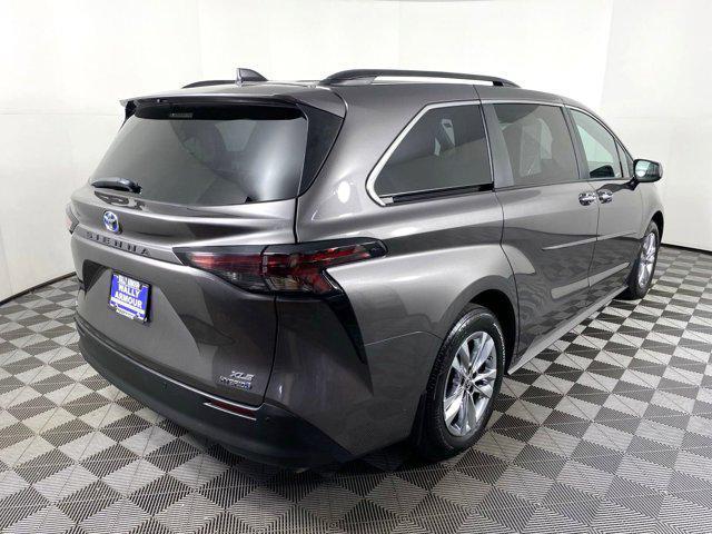 used 2023 Toyota Sienna car, priced at $47,900