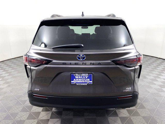 used 2023 Toyota Sienna car, priced at $47,900