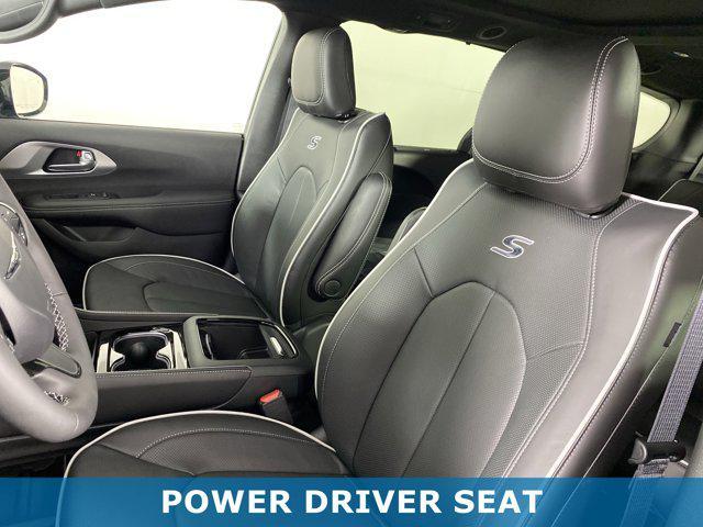 new 2026 Chrysler Pacifica car, priced at $56,810