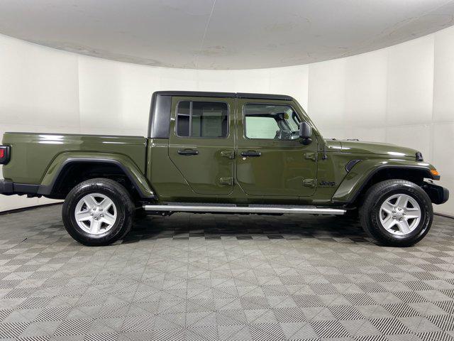 used 2022 Jeep Gladiator car, priced at $29,400