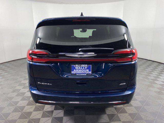 new 2025 Chrysler Pacifica car, priced at $42,311