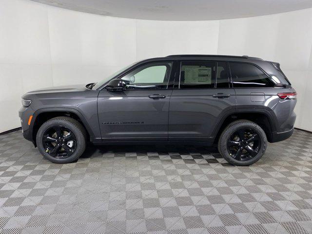 new 2025 Jeep Grand Cherokee car, priced at $46,196