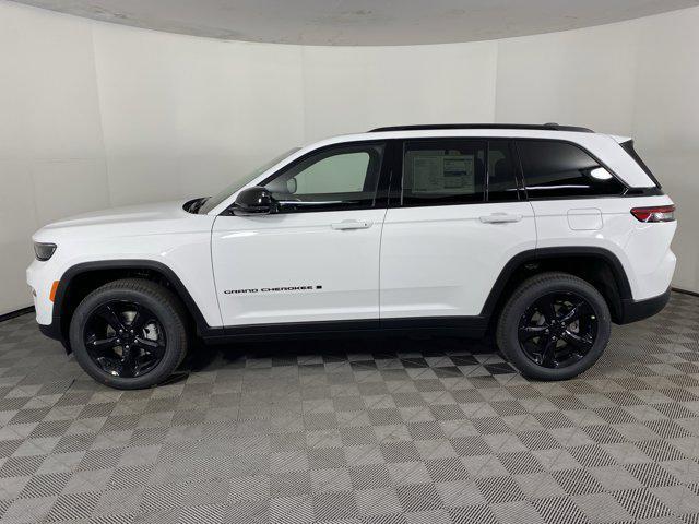 new 2025 Jeep Grand Cherokee car, priced at $45,376