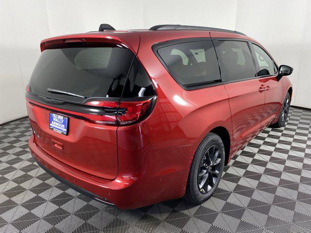 new 2025 Chrysler Pacifica car, priced at $48,145