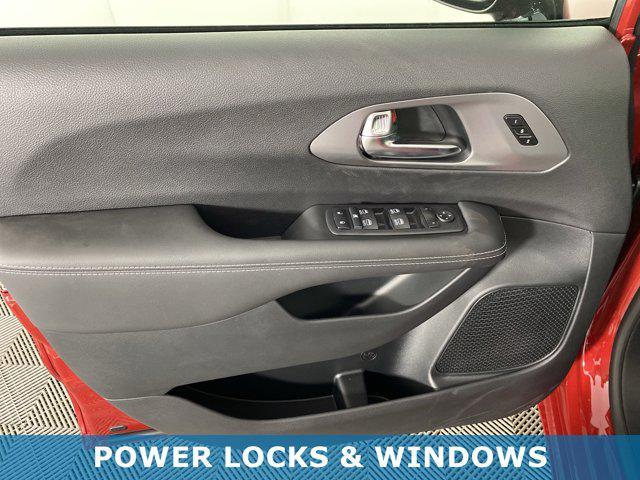 new 2025 Chrysler Pacifica car, priced at $48,145