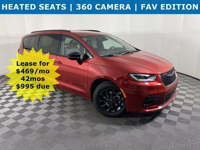 new 2025 Chrysler Pacifica car, priced at $40,521