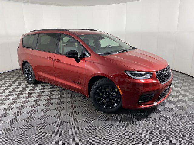 new 2025 Chrysler Pacifica car, priced at $48,145