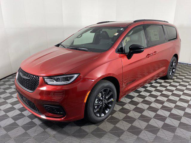 new 2025 Chrysler Pacifica car, priced at $48,145