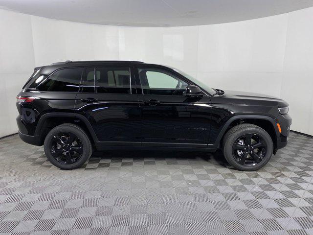 new 2024 Jeep Grand Cherokee car, priced at $42,847