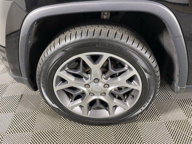 used 2022 Jeep Grand Cherokee car, priced at $29,000