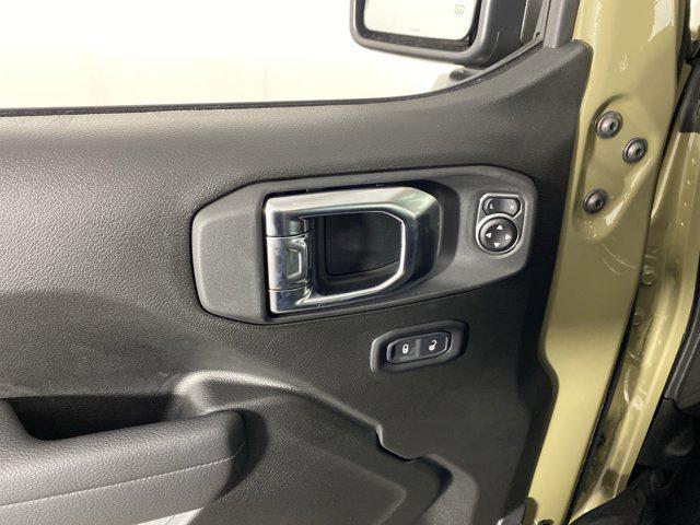 new 2025 Jeep Gladiator car, priced at $48,800