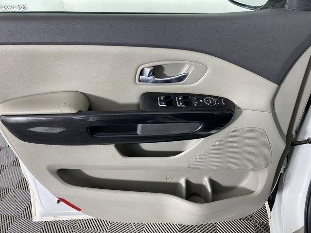 used 2015 Kia Sedona car, priced at $3,288