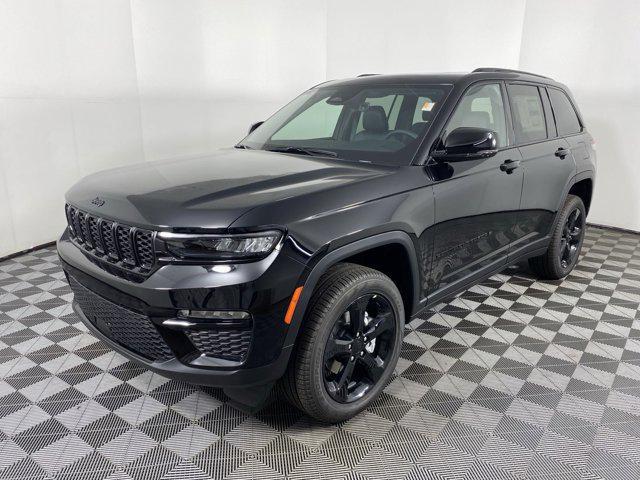 new 2025 Jeep Grand Cherokee car, priced at $46,196