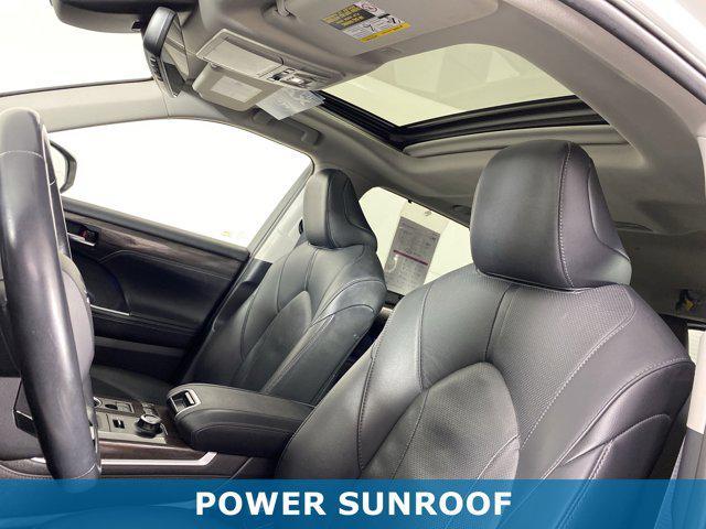 used 2020 Toyota Highlander car, priced at $30,900