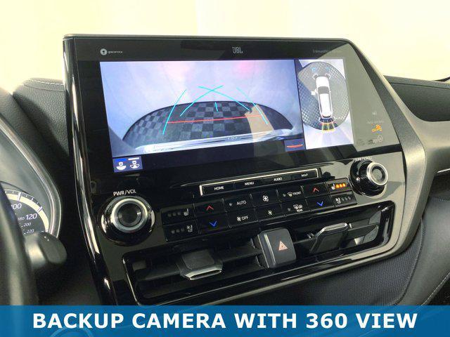 used 2020 Toyota Highlander car, priced at $30,900