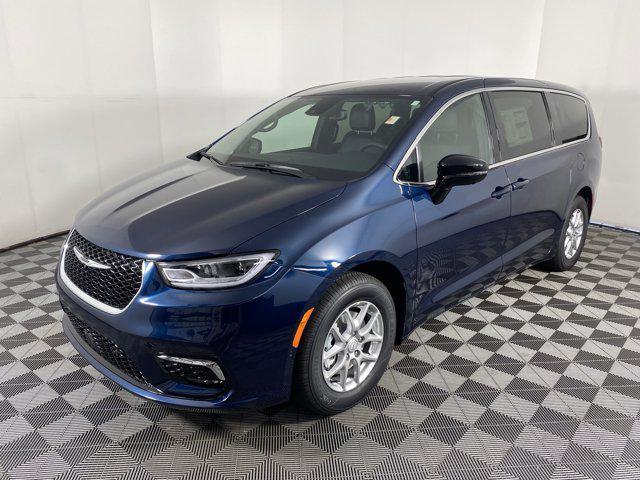 new 2025 Chrysler Pacifica car, priced at $46,220