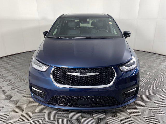 new 2025 Chrysler Pacifica car, priced at $46,220
