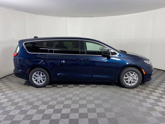 new 2025 Chrysler Pacifica car, priced at $46,220