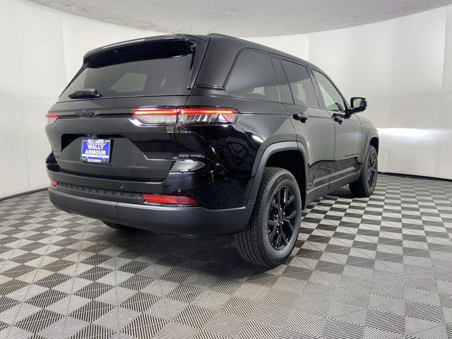 new 2025 Jeep Grand Cherokee car, priced at $41,004
