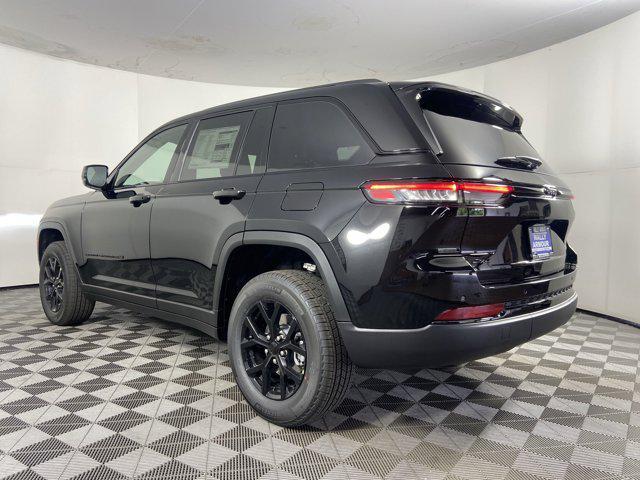 new 2025 Jeep Grand Cherokee car, priced at $41,004