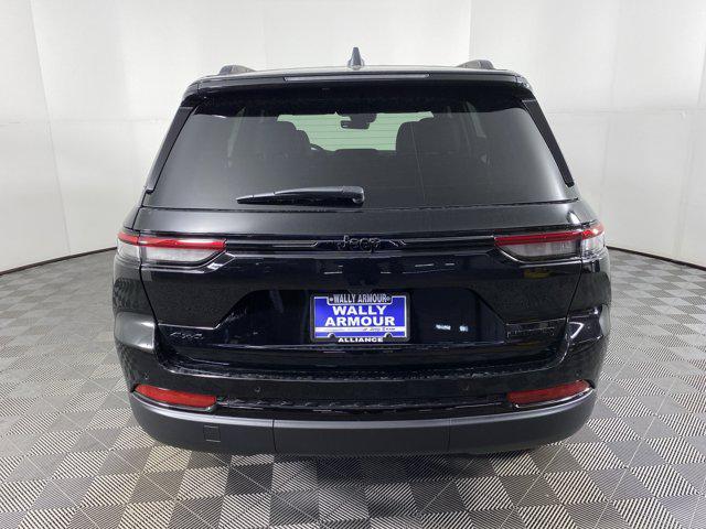 new 2025 Jeep Grand Cherokee car, priced at $47,635