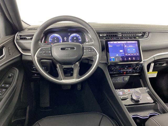 new 2025 Jeep Grand Cherokee car, priced at $47,635