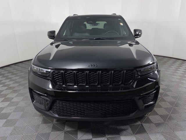 new 2025 Jeep Grand Cherokee car, priced at $47,635