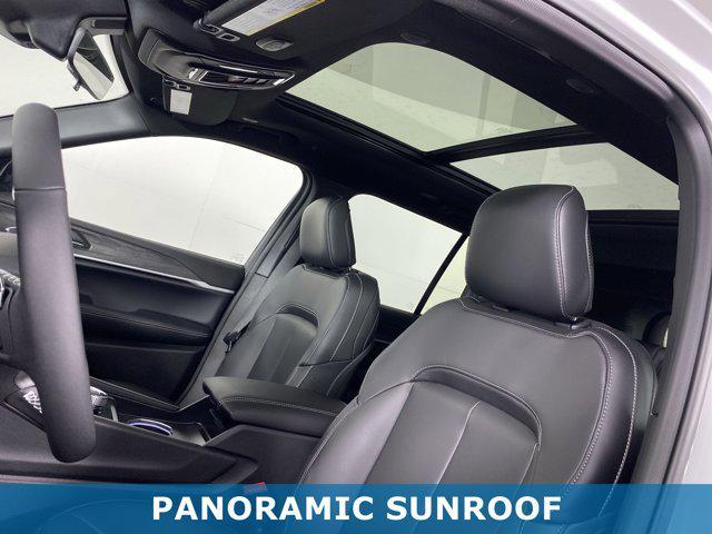 new 2025 Jeep Grand Cherokee car, priced at $45,376