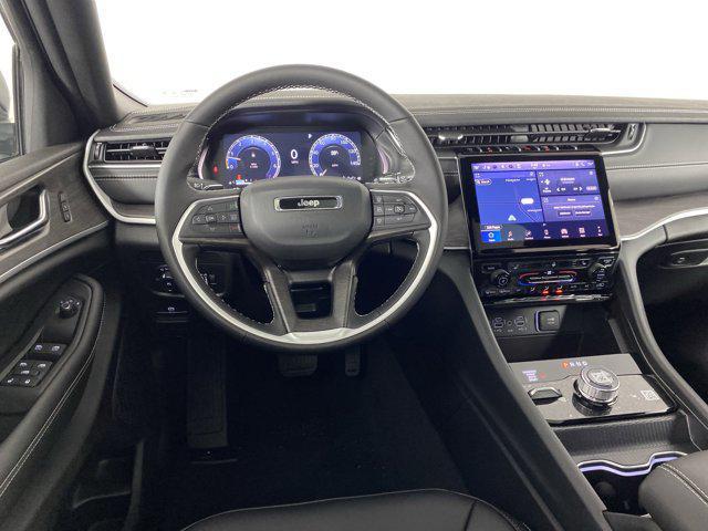 new 2025 Jeep Grand Cherokee car, priced at $45,376