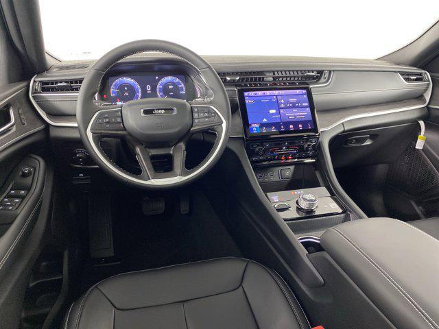 new 2025 Jeep Grand Cherokee car, priced at $45,376