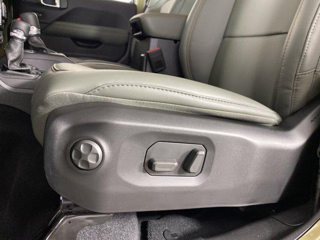 new 2025 Jeep Gladiator car, priced at $55,153