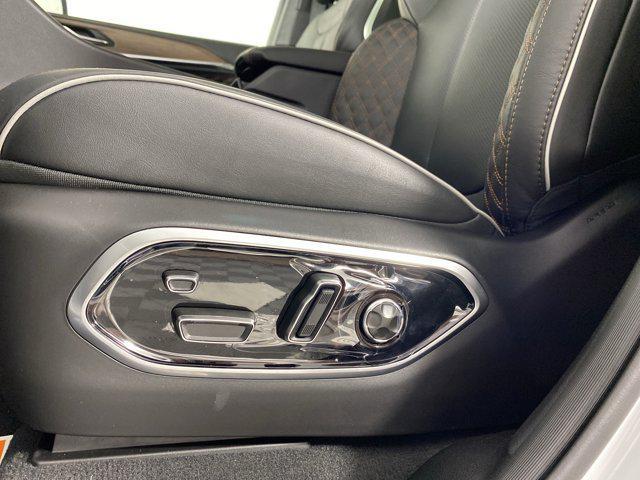 new 2025 Jeep Grand Cherokee car, priced at $62,334