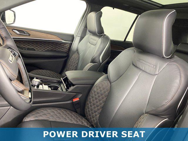 new 2025 Jeep Grand Cherokee car, priced at $62,334