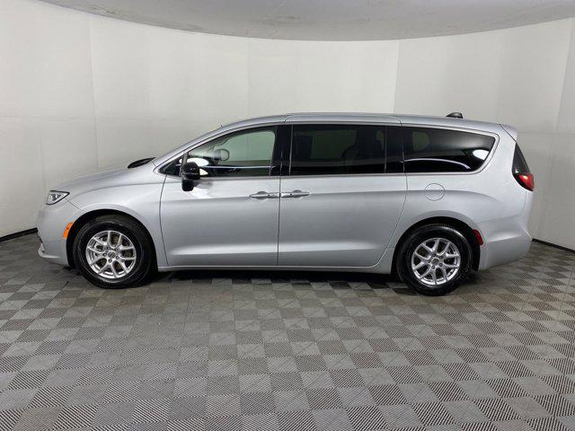 used 2024 Chrysler Pacifica car, priced at $31,700