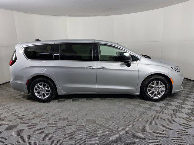 used 2024 Chrysler Pacifica car, priced at $31,700