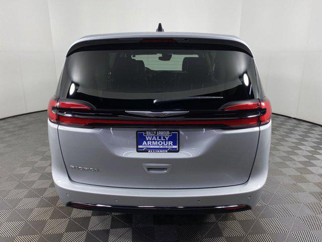 used 2024 Chrysler Pacifica car, priced at $31,700