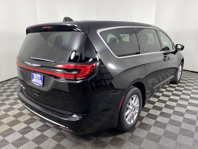 new 2025 Chrysler Pacifica car, priced at $40,115