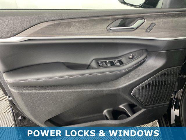 new 2025 Jeep Grand Cherokee L car, priced at $49,423
