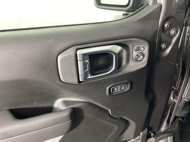 new 2025 Jeep Wrangler car, priced at $47,475