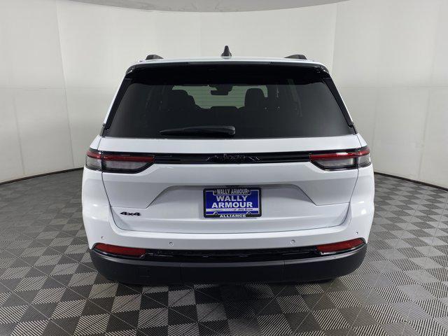 new 2025 Jeep Grand Cherokee car, priced at $41,529