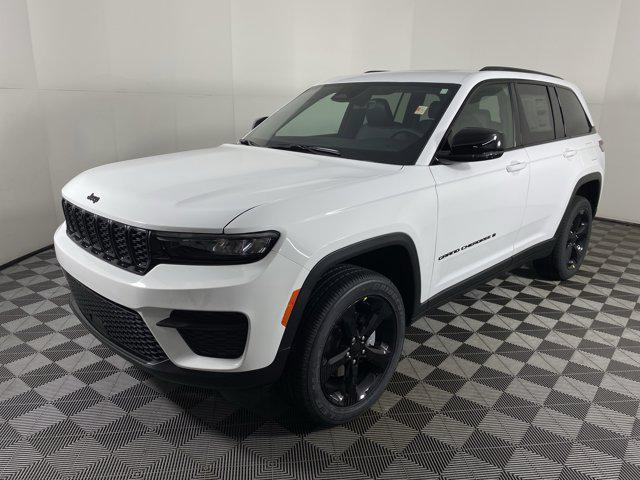 new 2025 Jeep Grand Cherokee car, priced at $41,529