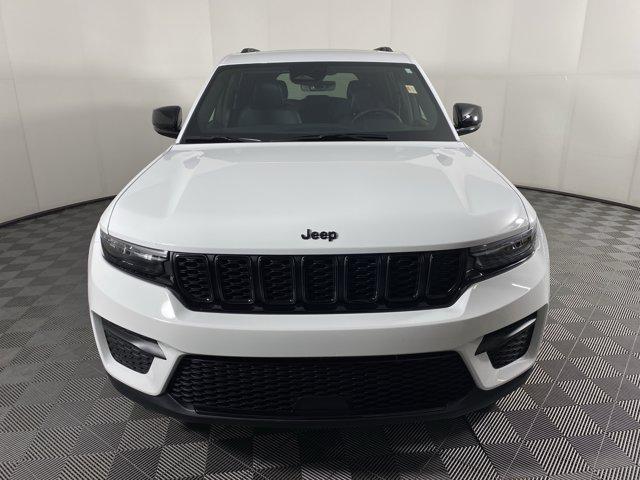 new 2025 Jeep Grand Cherokee car, priced at $41,529