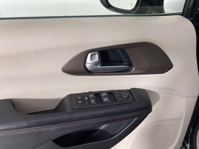 used 2017 Chrysler Pacifica car, priced at $9,988