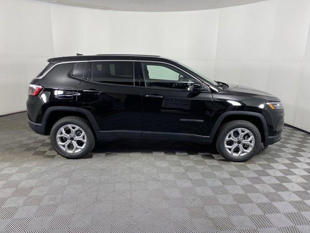 new 2025 Jeep Compass car, priced at $29,090
