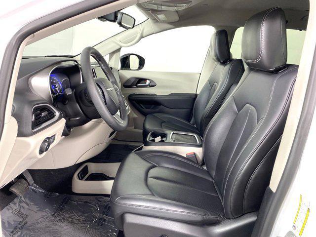 used 2024 Chrysler Pacifica car, priced at $33,700