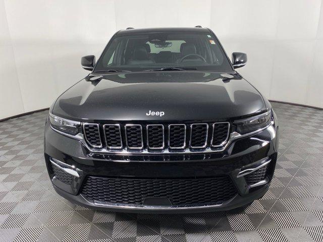 new 2025 Jeep Grand Cherokee car, priced at $41,716