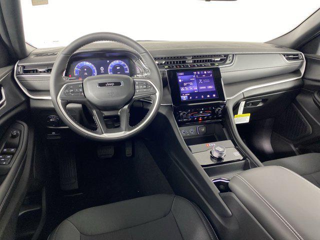 new 2025 Jeep Grand Cherokee car, priced at $37,285
