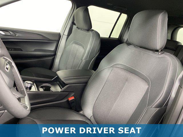 new 2025 Jeep Grand Cherokee car, priced at $37,285