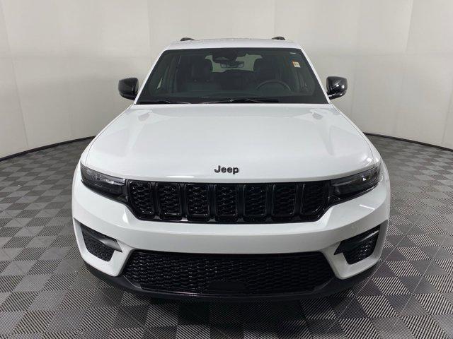 new 2025 Jeep Grand Cherokee car, priced at $41,512