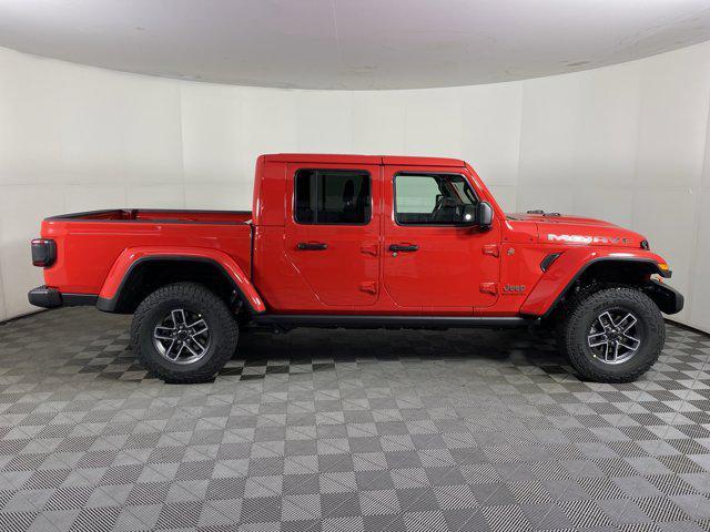 new 2025 Jeep Gladiator car, priced at $47,875